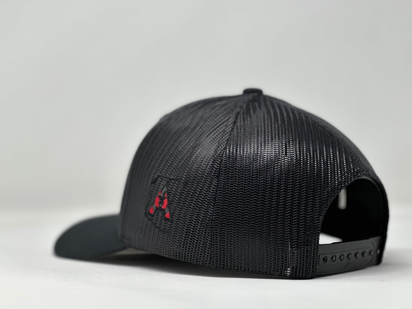 AZ48 Compass Black/Black Trucker Hat